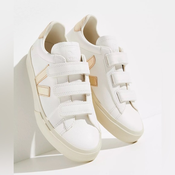 Veja Shoes - Veja ChromeFree Recife Sneakers